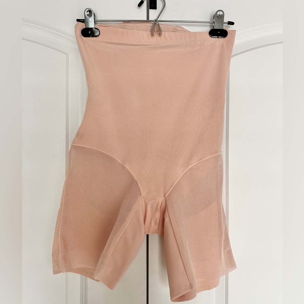 Honeylove SuperPower Short Shapewear - Size M - Rose Tan